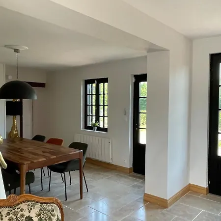 Nyaraló 3s For 8 People Indoor-outdoor Pool, Sauna And Farm Berthouville