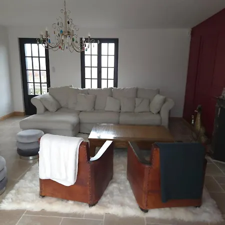 Nyaraló 3s For 8 People Indoor-outdoor Pool, Sauna And Farm Berthouville